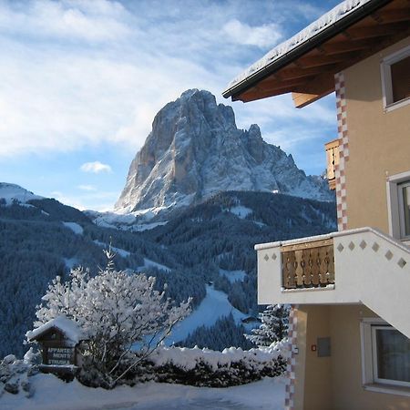 Apartments Etruska Santa Cristina Val Gardena ภายนอก รูปภาพ