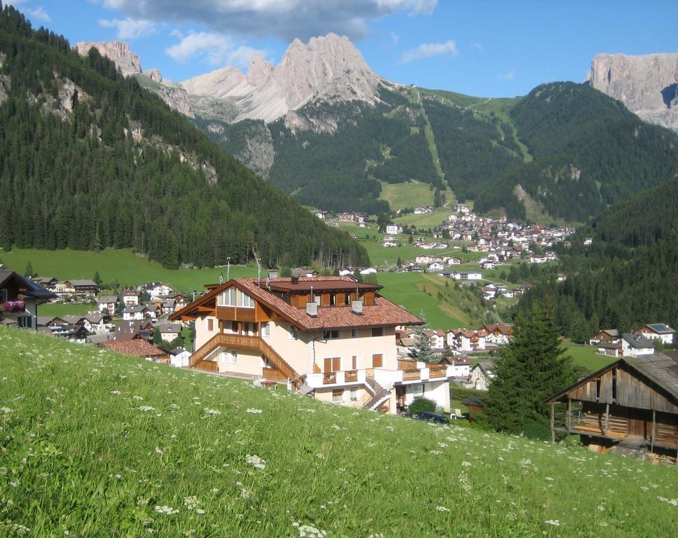 Apartments Etruska Santa Cristina Val Gardena ภายนอก รูปภาพ