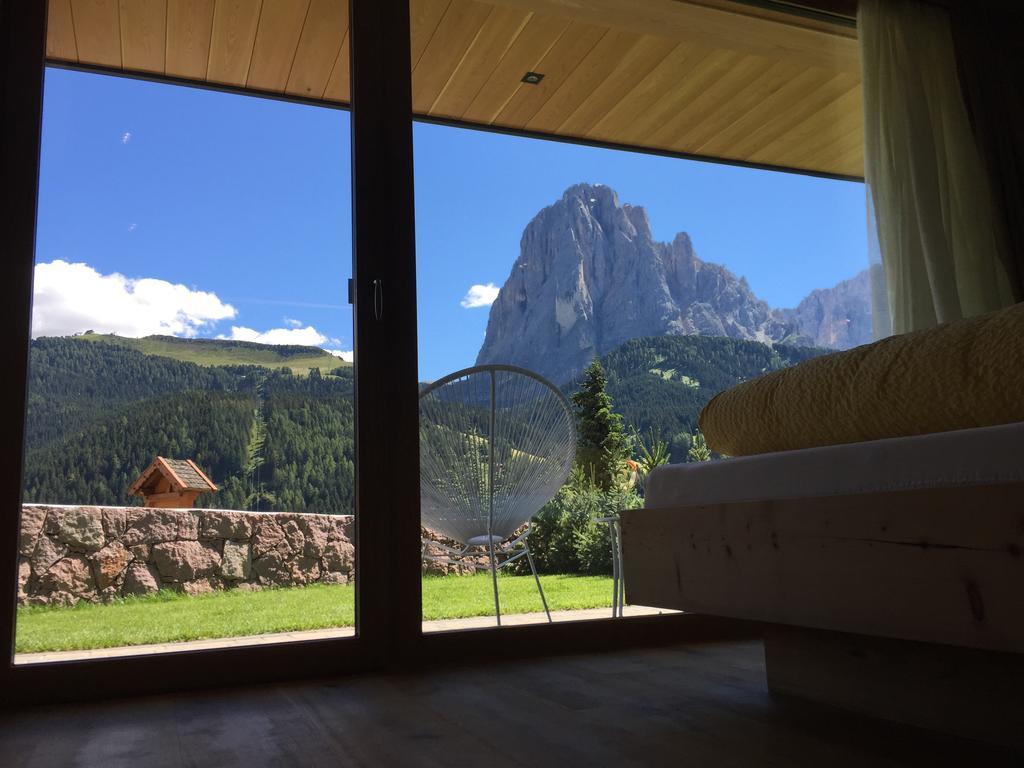 Apartments Etruska Santa Cristina Val Gardena ภายนอก รูปภาพ